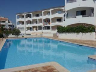 Bargain Albufeira apartment for sale