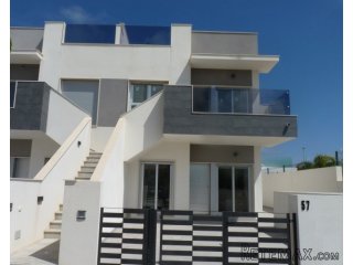 Los bungalows están ubicados en un complejo residencial en..