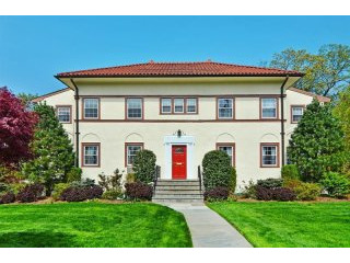 5 bedroom House For Sale: 2 Glendon..