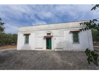 V000251, Countryhouse For Sale In..