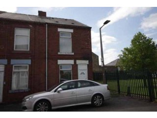 2 bedroom, End Of Terrace House house..
