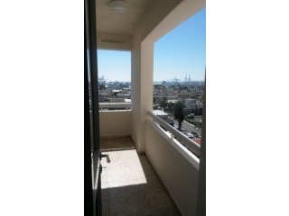 BARGAIN - 2 bedroom flat for sale -..