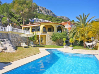 3 Bedrooms - Villa - Alicante - For Sale