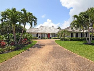 3 bedroom House For Sale: 1785 Pelican..