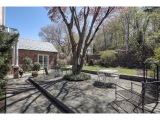 4 bedroom House For Sale: 6 Hawley..