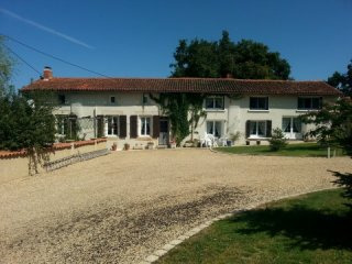Spacious 4 Bedroom Country House With..