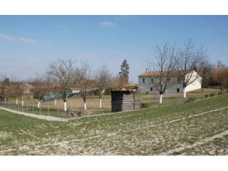3 bedroom bungalow with basement, in..