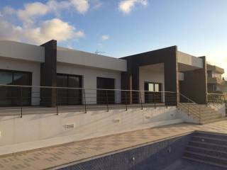 4 Bedrooms - Villa - Alicante - For Sale