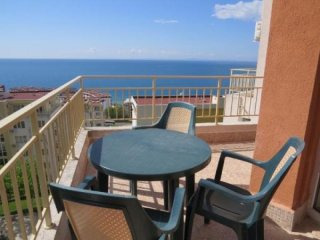 Apartment with amazing sea views in St...