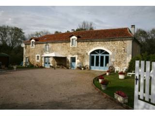 Superb 4 bedroom barn conversion, plus..