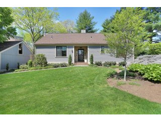 3 bedroom House For Sale: 422 W Lyon..