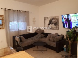 Ika, 89m2, dvije stambene jedinice, bazen, parking