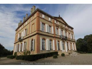 17 bedroom Castle For Sale: 82170..