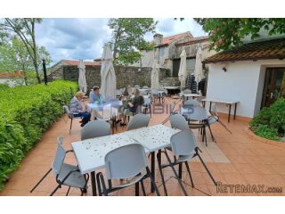 Žminj - centar, uhodan restoran 385 m2 + stan 65 m2