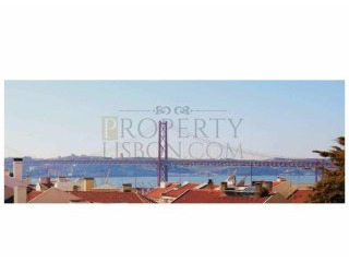 LAPA: 3-Bedroom Duplex Apartment with..