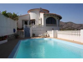 4 Bedrooms - Villa - Alicante - For Sale