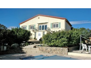 Unique Detached House In Excellent..