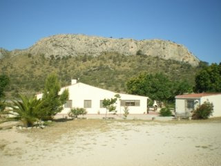 Sax - Country Housefor Sale -Ref: Js 566