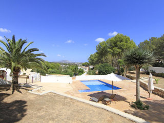 7 Bedrooms - Villa - Alicante - For Sale