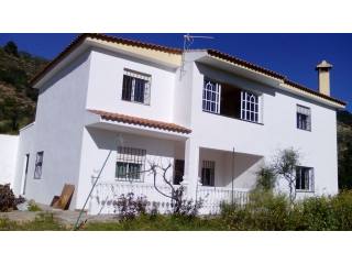 5 Bed Villa for sale in Alora