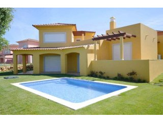 4 Bed at Victoria Gardens II