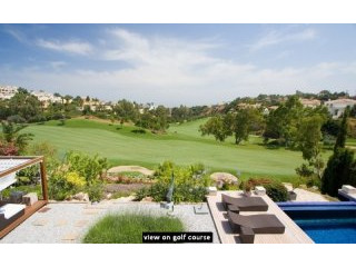Villa for sale in La Quinta Golf..