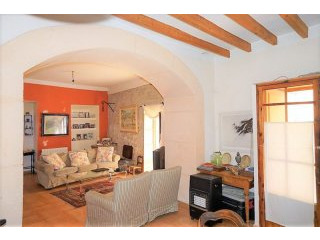 Townhouse with guest apartment in Alaro