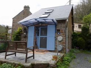 Superb Bijou Holiday Home