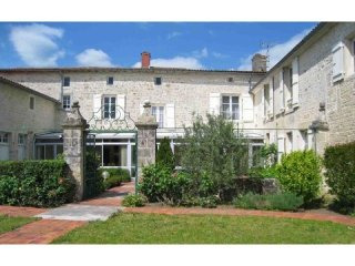6 bedroom Character For Sale: 85200..