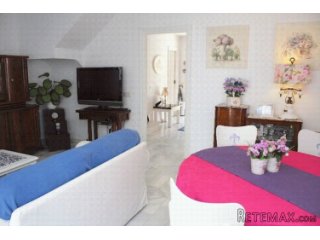 Charming Benahavis Townhouse reduced to sell. Ideally..