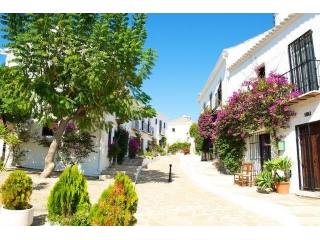 2 bedroom town house for sale