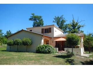 EC0211LC Four-bedroom Villa on peaceful..