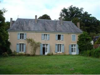 Wine Grower's House With Numerous..