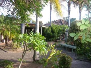 Nareen Gardens Aged Care Facility. -..