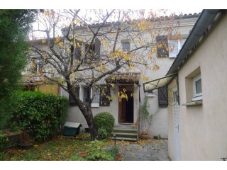 4 Bedrooms - Villa -..