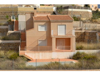 V1509 - Spacious 3 Bedroom, 2 Bathroom..