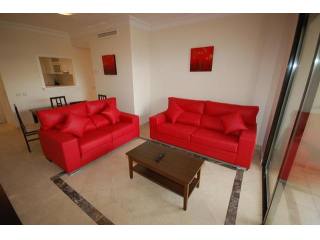 2 bedroom Apartment For Sale: 1st..