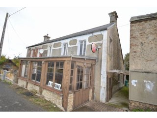Nice Habitable House to Improve