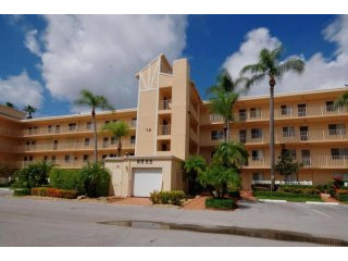 6865 Huntington Lane #303, Delray..