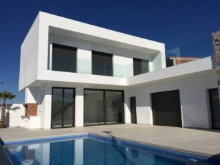 3 Bedroom 2 Bathroom Villa In San Pedro..
