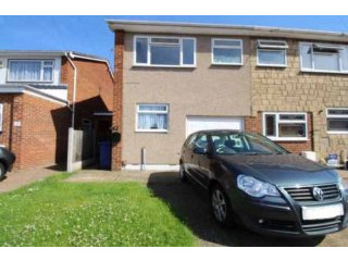 3 bedroom, Semi-detached House house..