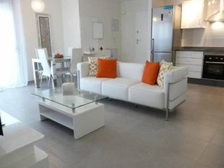 2 Bedroom 2 Bathroom Apartment In..