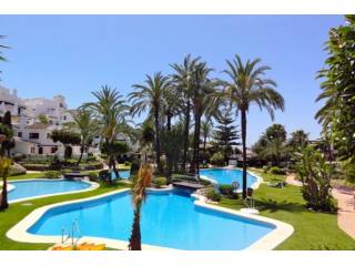 Fabulous Apartment Walking Distance to..