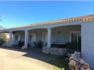 Pleasant Single Storey House With A..