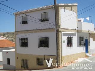 Ref: VHTH1114 - Village House for Sale..