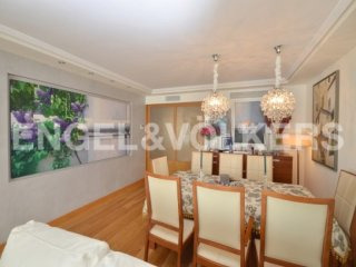 Renovated Apartment On The First Line..
