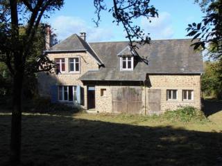 Detached Rural Property with Good..