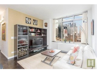 2 bedroom Apartment For Sale: 236 EAST..