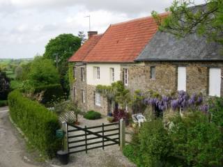 Country House with Over 2 Acres