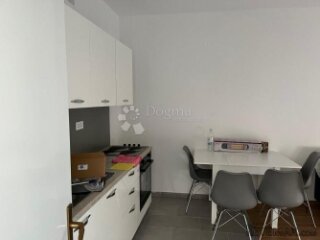 Odličan stan u centru Benkovca